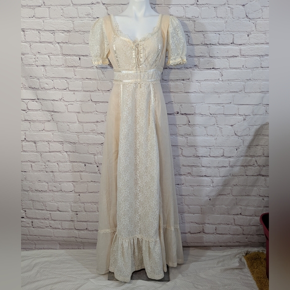 Vintage Dresses & Skirts - Vintage Cream Maxi Dress